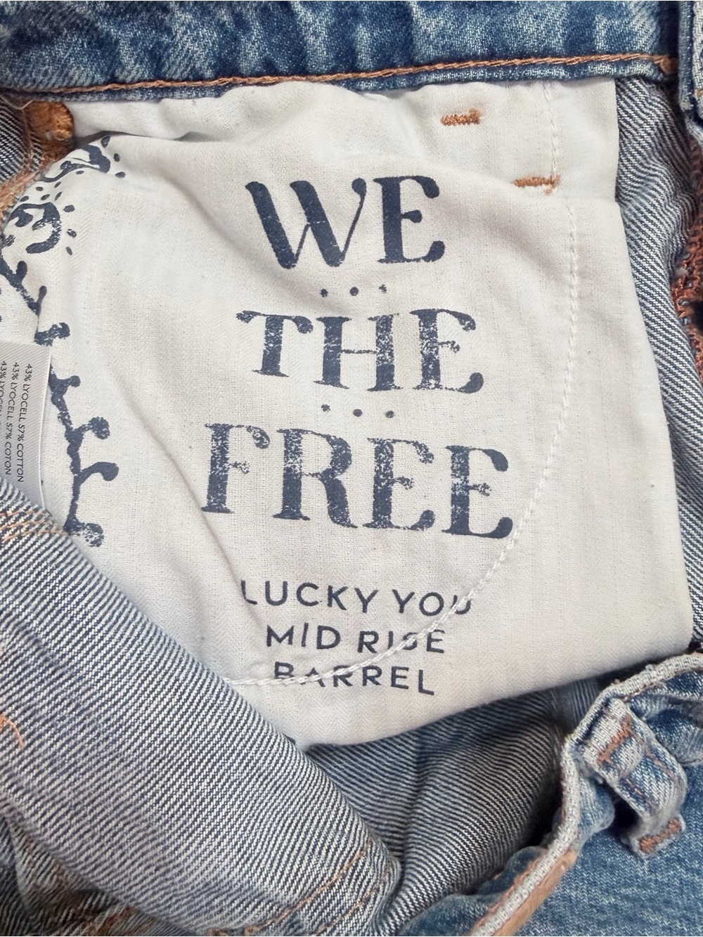 We The Free Good Luck Mid-Rise Barrel Jeans in Ultra Light Beam, size 29 - Picture 10 of 14